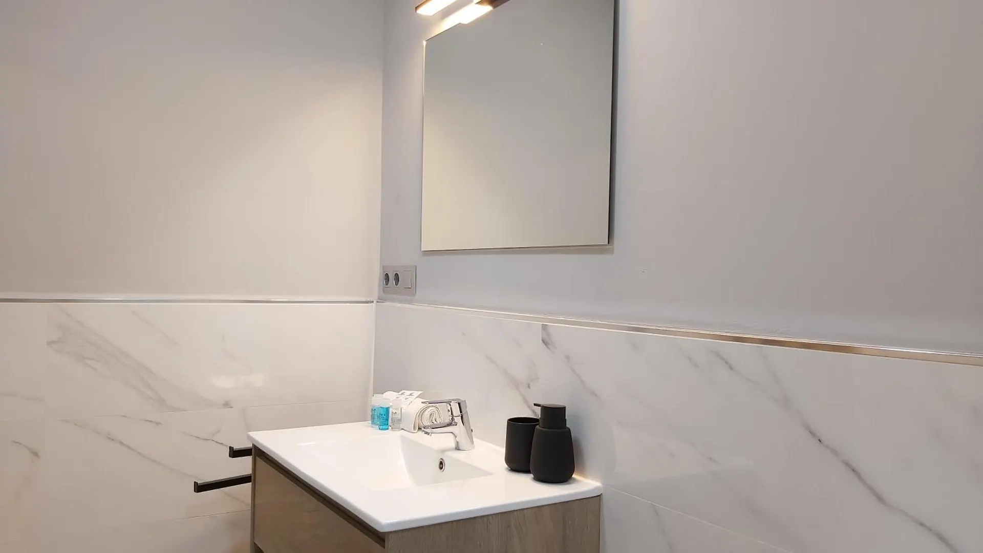 Del Parque Flats Marin Garcia Apartment Malaga Spain